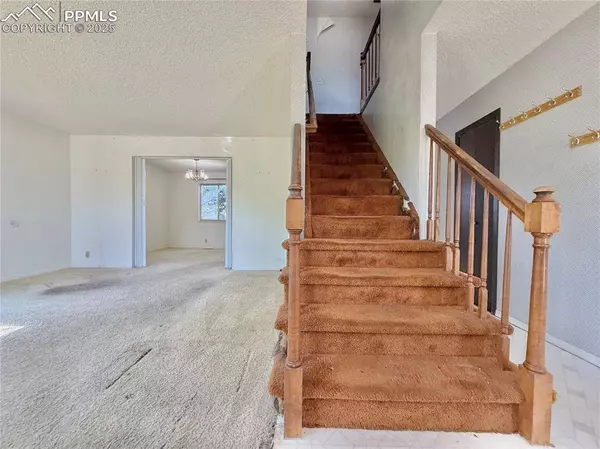 5015 Whip TRL, Colorado Springs, CO 80917