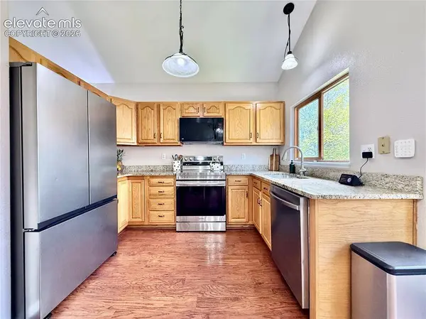 6220 Flat Iron CT, Colorado Springs, CO 80922
