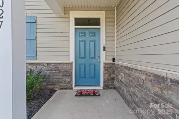 7027 Maple Run CIR, Charlotte, NC 28215