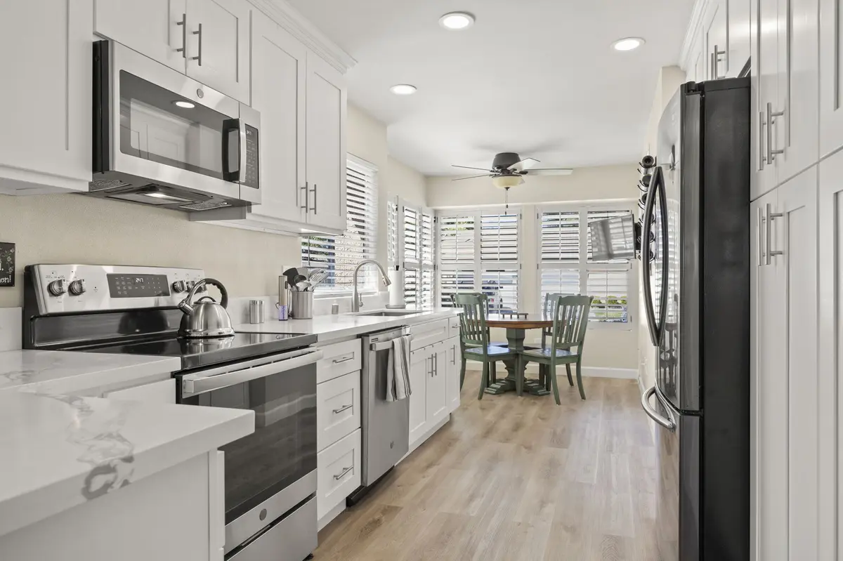 4222 Village 4, Camarillo, CA 93012-6914