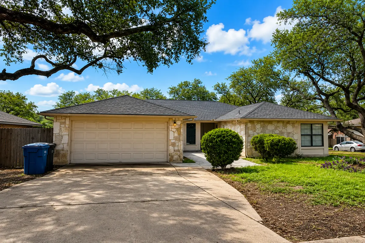 2718 Rim Rock Trl, San Antonio, TX 78251-2207