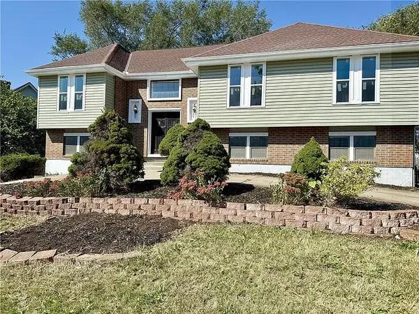 13304 Corrington Ave, Grandview, MO 64030-3335