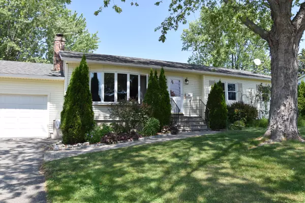 54 Sunset Strip, Brewer, ME 04412-1631