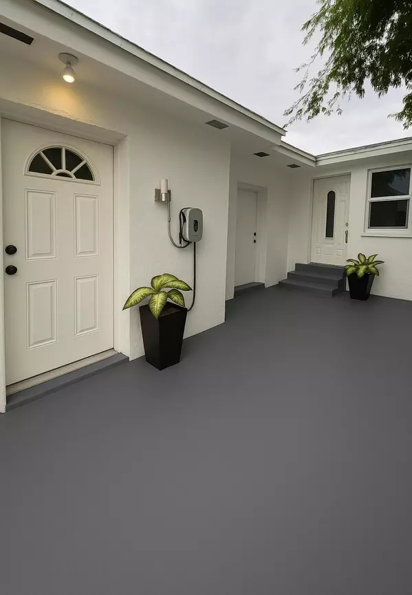 Miami, FL 33127-2611,81 NW 44th St #2