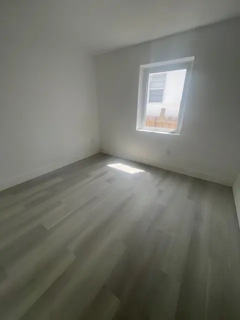 564 NW 41st St, Miami, FL 33127-2834