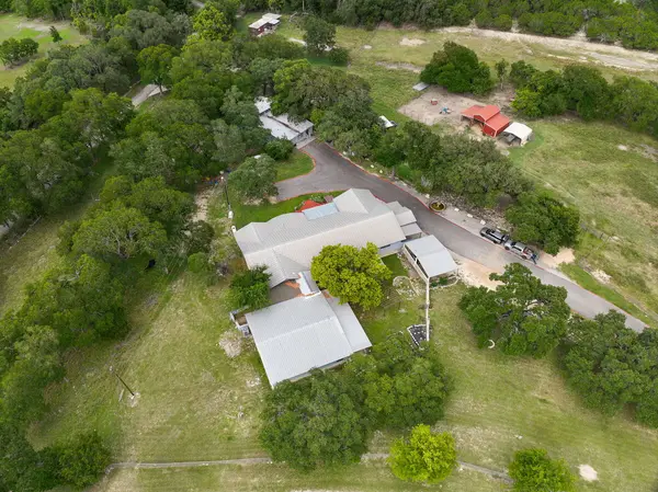 319 Los Indios Ranch Rd, Boerne, TX 78006-5724