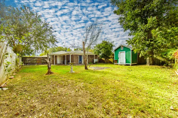515 Harding Dr, Houma, LA 70364-2519