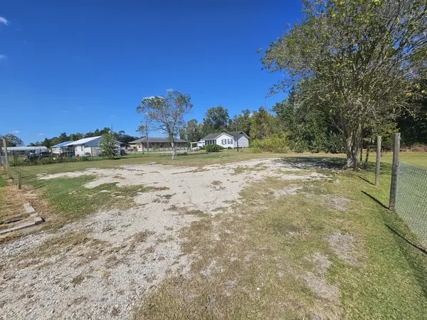 29310 Highway 20, Vacherie, LA 70090-3059