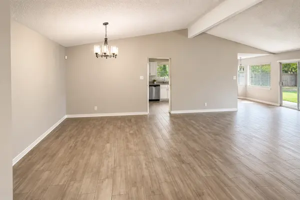 2718 Rim Rock Trl, San Antonio, TX 78251-2207
