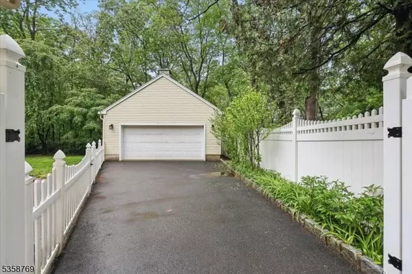 535 Lafayette Ave, Wyckoff Twp., NJ 07481