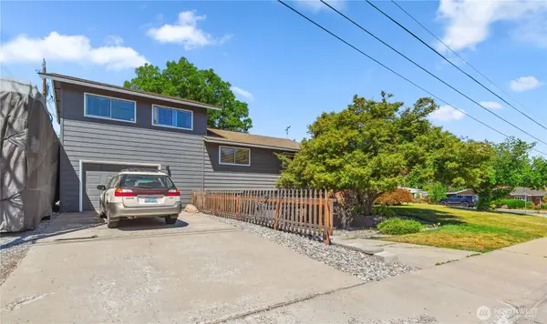 26 Pershing ST, Wenatchee, WA 98801