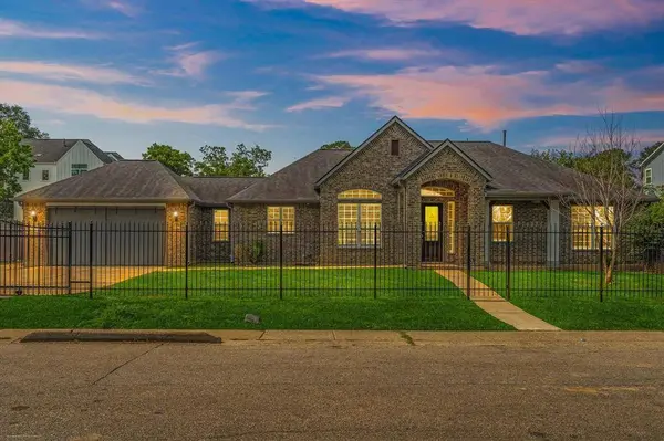 929 Oak ST, Houston, TX 77018