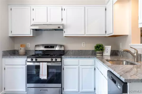 20 Madrone PL, Hampton, VA 23666