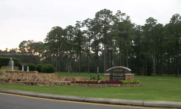 684 E Noah Ln, Citrus Springs, FL 34434