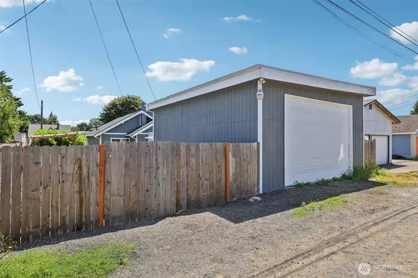 3628 S Sheridan AVE, Tacoma, WA 98418