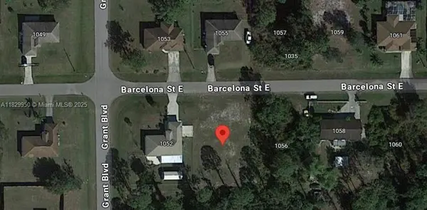 1054 Barcelona St E, Lehigh Acres, FL 33974