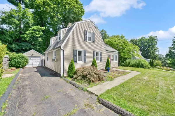 16 Oakdale Street, Wethersfield, CT 06109