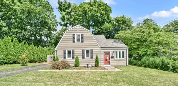 16 Oakdale Street, Wethersfield, CT 06109