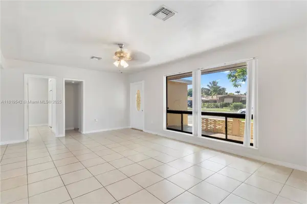 7816 Juniper St, Miramar, FL 33023