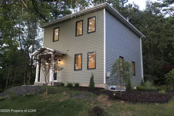 2 Gay Avenue, Nuangola, PA 18707