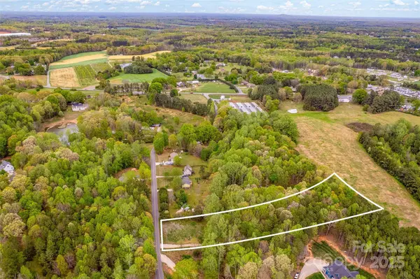 187 Alexander Acres RD, Mooresville, NC 28115