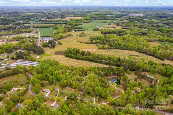 187 Alexander Acres RD, Mooresville, NC 28115