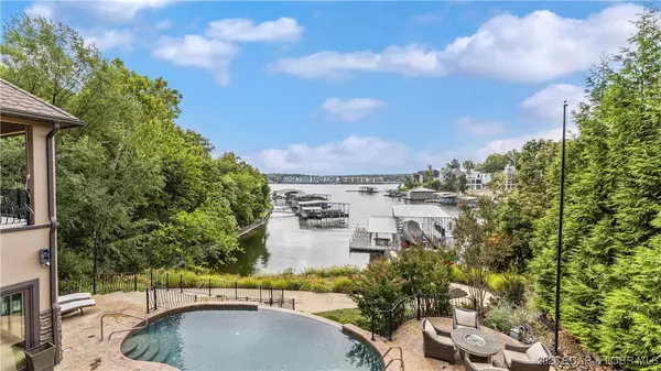 1180 Brookhaven LN, Sunrise Beach, MO 65079