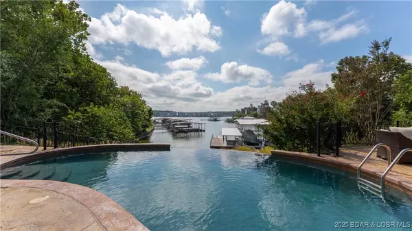 1180 Brookhaven LN, Sunrise Beach, MO 65079