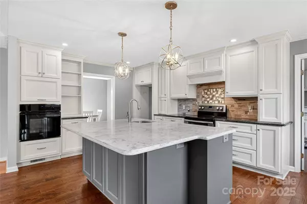 139 Hardwick DR, Mooresville, NC 28115