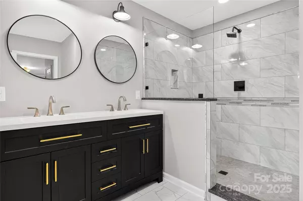 139 Hardwick DR, Mooresville, NC 28115