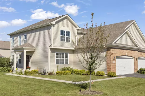 110 Easton DR, Gilberts, IL 60136