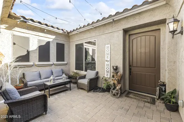 18495 W PARADISE Lane, Surprise, AZ 85388