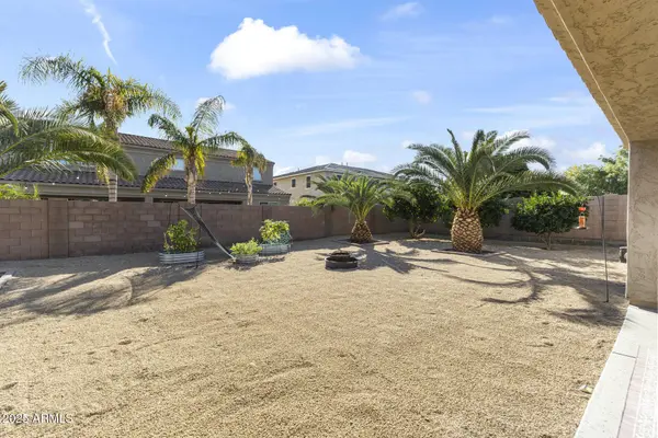 18495 W PARADISE Lane, Surprise, AZ 85388