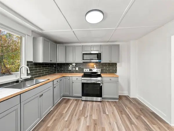 1977 North Fork RD, Christiansburg, VA 24073