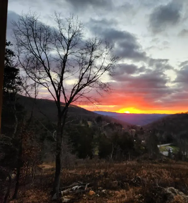 1127 BITTERSWEET LN, Blacksburg, VA 24060