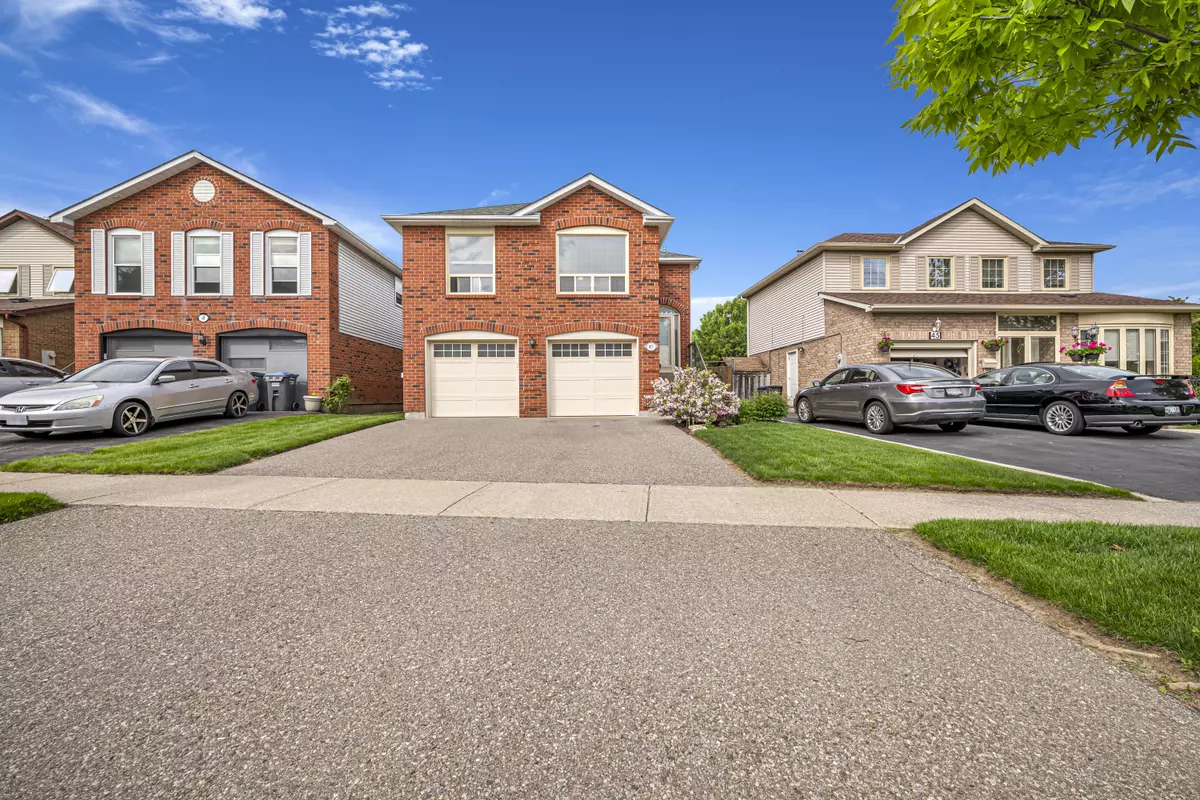 Brampton, ON L6T 4R9,47 Floribunda Cres