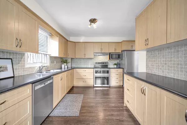 Brampton, ON L6T 4R9,47 Floribunda Cres