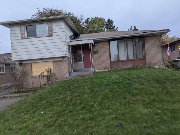 868 Liverpool Rd, Pickering, ON L1W 1S4