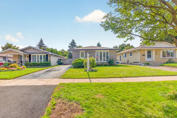 51 Appalachian Cres, Kitchener, ON N2E 1A3