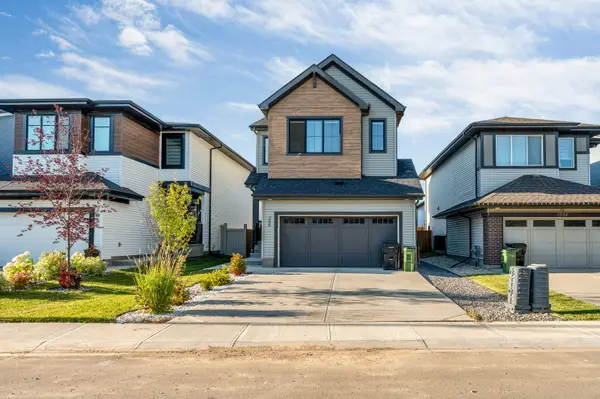 3236 Chernowski Way SW, Edmonton, AB T6W 5H2
