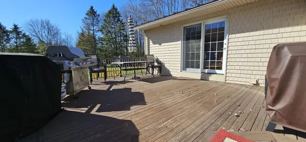 329 Neck RD, Benton, ME 04901