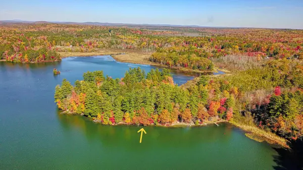 106 Pinewoods TRL, Oakland, ME 04963