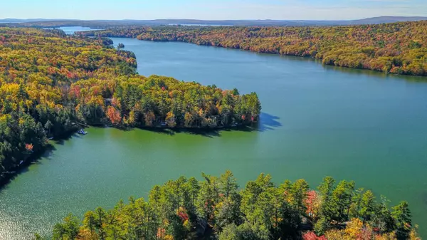 106 Pinewoods TRL, Oakland, ME 04963