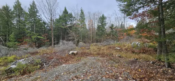 10 Lake Vista DR, Oakland, ME 04963