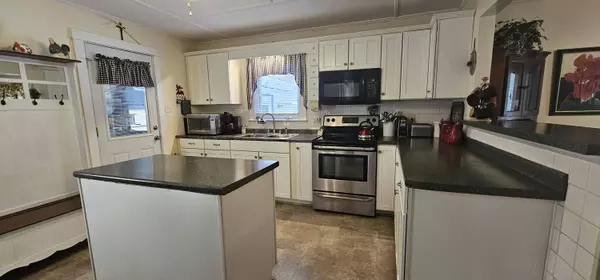 13 Poulin ST, Winslow, ME 04901