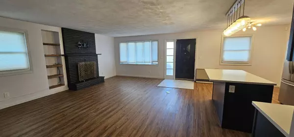 18 Western AVE, Waterville, ME 04901