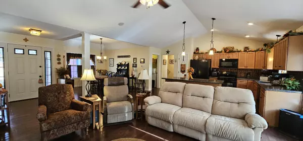 430 E Side TRL, Oakland, ME 04963