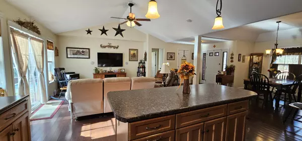 430 E Side TRL, Oakland, ME 04963