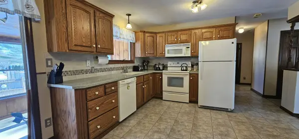 12 Harry ST, Winslow, ME 04901