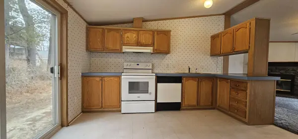 18 Central AVE, Waterville, ME 04901